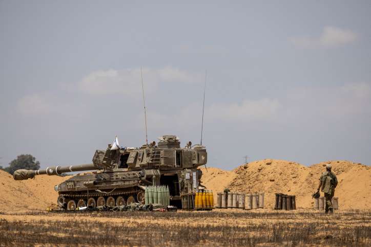 Artilleriekorps der israelischen Verteidigungsstreitkräfte (IDF) nahe der israelischen Grenze zum Gazastreifen. Foto von Yonatan Sindel/Flash90