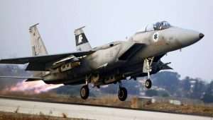 Ein F-15 Eagle-Kampfjet startet von einem israelischen Luftwaffenstützpunkt in Richtung Rafah, 19. November 2012. Foto von Edi Israel/Flash90.