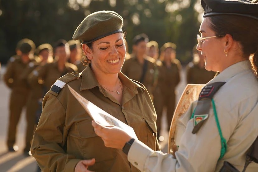 Nach der Grundausbildung beginnt die Arbeit als Sanitäterin. Foto: IDF