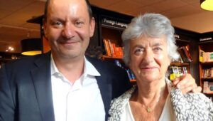 Philippe Sands mit seiner Mutter Ruth, eine der Frauen, die als Baby von Elsie Tilney gerettet wurde.