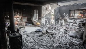 Kibbutz Be'eri nach dem Hamas-Terroranschlag vom 7. Oktober, 25. Oktober 2023. Foto von Edi Israel/Flash90.