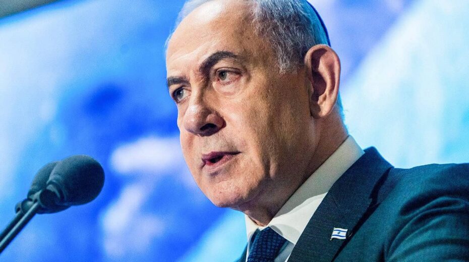 Ministerpräsident Benjamin Netanjahu nimmt an einer Gedenkfeier für die "Operation Protective Edge" in der Nationalen Halle für Israels Gefallene am Berg Herzl in Jerusalem teil, 16. Juli 2024. Foto von Shalev Shalom/POOL.