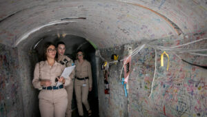 Tunnel
