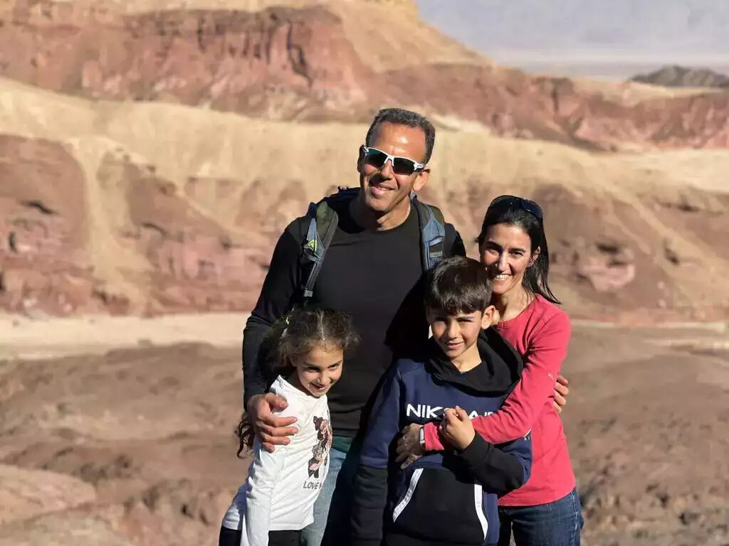 Die Familie Yahalomi: Vater Ohad, Mutter Batsheva, Sohn Eitan und Tochter Yael. Foto: Mit freundlicher Genehmigung.