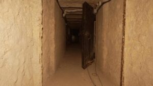 Tunnel