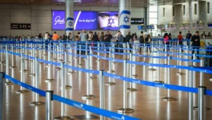 Eine leere Abflughalle nach dem Angriff des Huthis am internationalen Flughafen Ben-Gurion bei Tel Aviv, 4. Mai 2025. Foto von Avshalom Sassoni/Flash90.