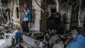 Der Ort des israelischen Luftangriffs auf das Krankenhaus in Khan Yunis, in dem sich Sinwar befand, im südlichen Gazastreifen, am 13. Mai 2025. Foto von Abed Rahim Khatib/Flash90