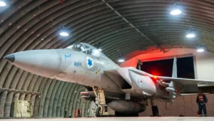 Ein Kampfflugzeug der israelischen Luftwaffe macht sich bereit, nach Teheran zu starten, Juni 2025. Foto: Israelische Streitkräfte.