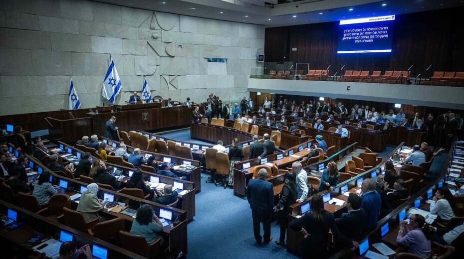 In der Knesset wird heftig über einen Deal mit der Hamas gestritten. Foto: Yonatan Sindel/Flash90.