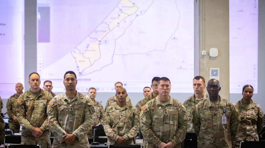 US-Soldaten im zivil-militärischen Koordinationszentrum in Kiryat Gat während des Besuchs von Außenminister Marco Rubio am 24. Oktober 2025. OLIVIER FITOUSSI/POOL