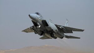 Ein israelischer Jet überwacht die Waffenruhe. Ofer Zidon/Flash90.
