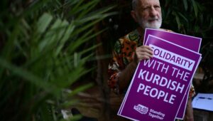 Israelis versammeln sich in Tel Aviv, um das kurdische Volk im gesamten Nahen Osten zu unterstützen. Foto: Tomer Neuberg/Flash90