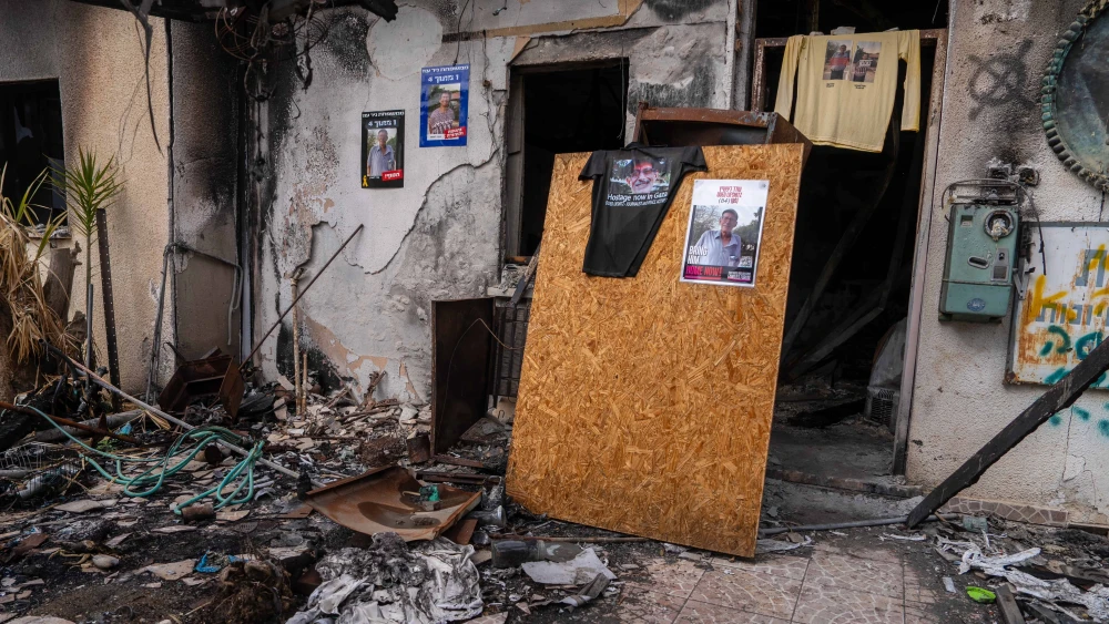 Zerstörungen, die am 7. Oktober 2023 von der Hamas und palästinensischen Terroristen im Kibbuz Nir Oz in der Nähe des Gazastreifens verursacht wurden, 23. Januar 2025. Bildnachweis: Yaniv Nadav/Flash90.