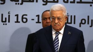 Der Präsident der Palästinensischen Autonomiebehörde, Mahmoud Abbas, nimmt am 14. Mai 2026 am Eröffnungstag des achten Parteitags der Fatah in der Stadt Ramallah teil. Die Generalversammlung der Fatah-Bewegung tagt zum ersten Mal seit 2016, um eine neue Führung zu wählen. Die Sitzungen finden vom 14. bis 16. Mai statt und werden gleichzeitig an vier Orten abgehalten: in Ramallah, im Gazastreifen, in Kairo und in Beirut. EPA/ALAA BADARNEH