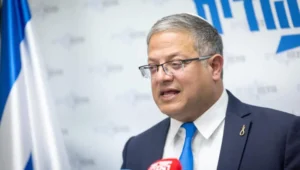 Itamar Ben Gvir, Vorsitzender der Partei Otzma Yehudit, nimmt am 8. Dezember 2025 an einer Fraktionssitzung im israelischen Parlament teil. Foto: Chaim Goldberg/Flash90.