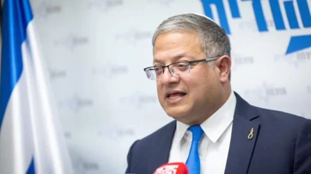 Itamar Ben Gvir, Vorsitzender der Partei Otzma Yehudit, nimmt am 8. Dezember 2025 an einer Fraktionssitzung im israelischen Parlament teil. Foto: Chaim Goldberg/Flash90.