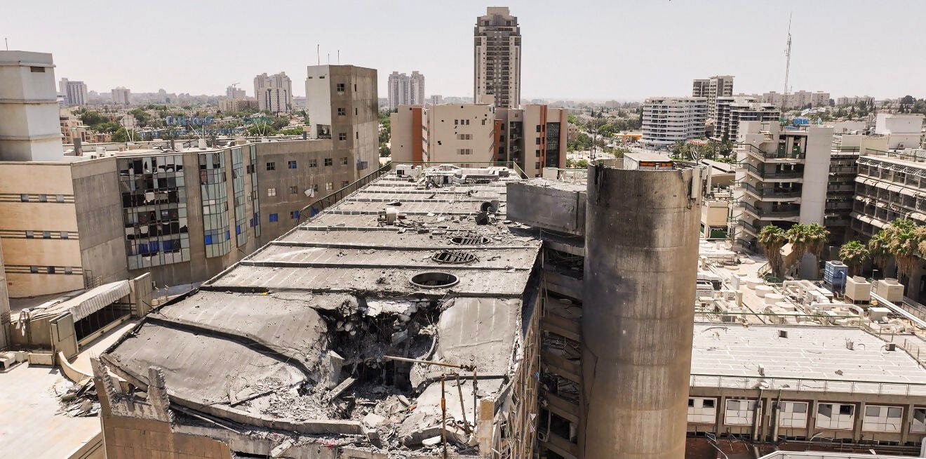 Die Zerstörungen nach dem iranischen Raketenangriff auf das Clalit-Soroka Medical Center am 19. Juni 2025. Bildnachweis: Clalit-Soroka Medical Center.