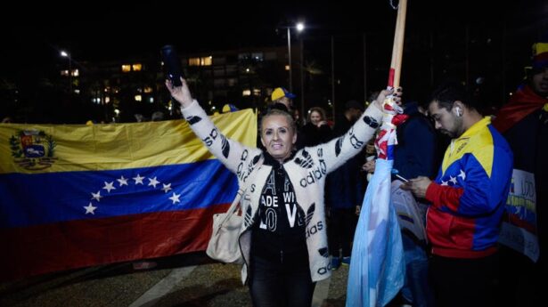 Am 2. Februar 2019 nehmen Menschen in Tel Aviv an einer Demonstration zur Unterstützung des venezolanischen Oppositionsführers Juan Guaidó teil. Foto: Adam Shuldman/Flash90
