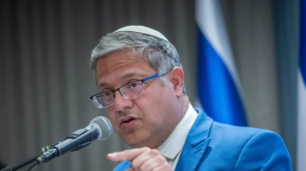 Der israelische Minister für nationale Sicherheit und Vorsitzende der Partei „Otzma Yehudit“, Itamar Ben Gvir, nimmt am 22. September 2026 in Jerusalem an einer Pressekonferenz im Vorfeld der Parlamentswahlen teil. Foto: Yonatan Sindel/Flash90.